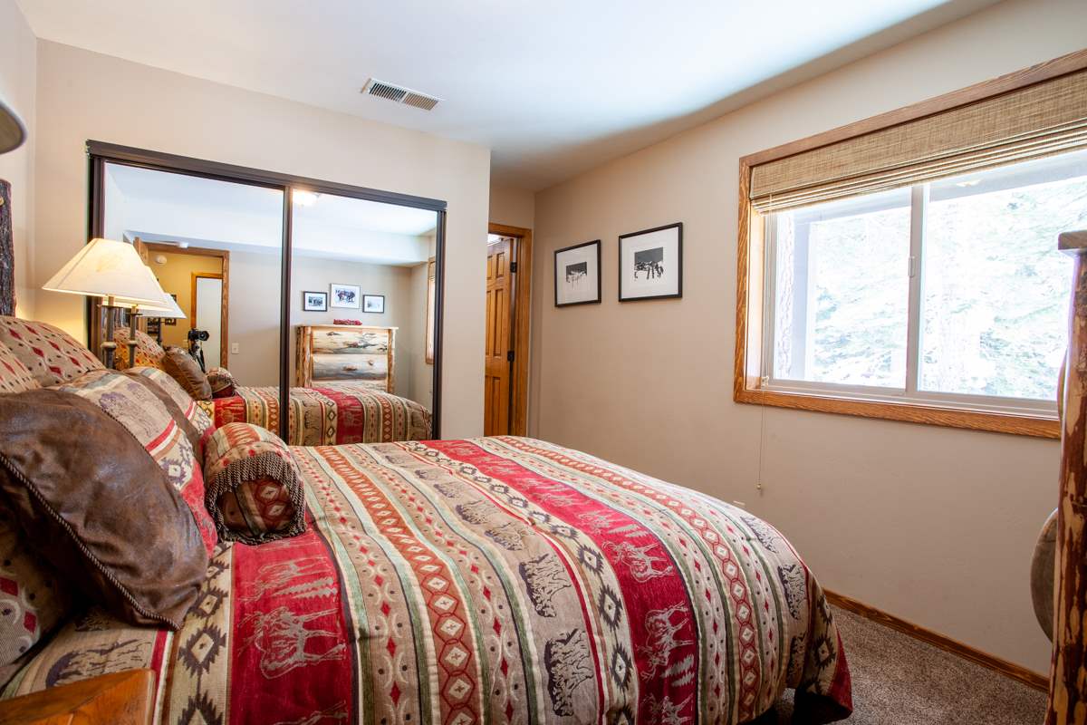 58 Ridgecrest Drive Mammoth Lakes, CA 93546 - Photo 25 of 32 Gallery Image 25