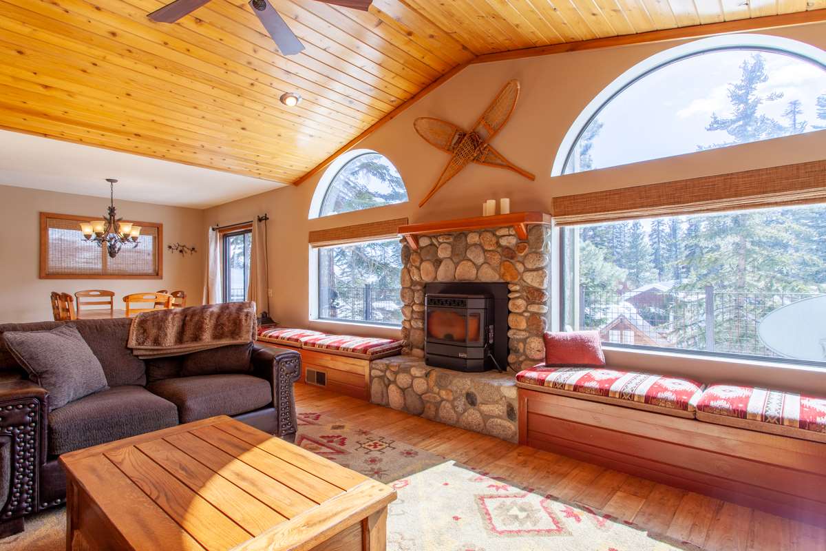 58 Ridgecrest Drive Mammoth Lakes, CA 93546 - Photo 8 of 32 Gallery Image 8