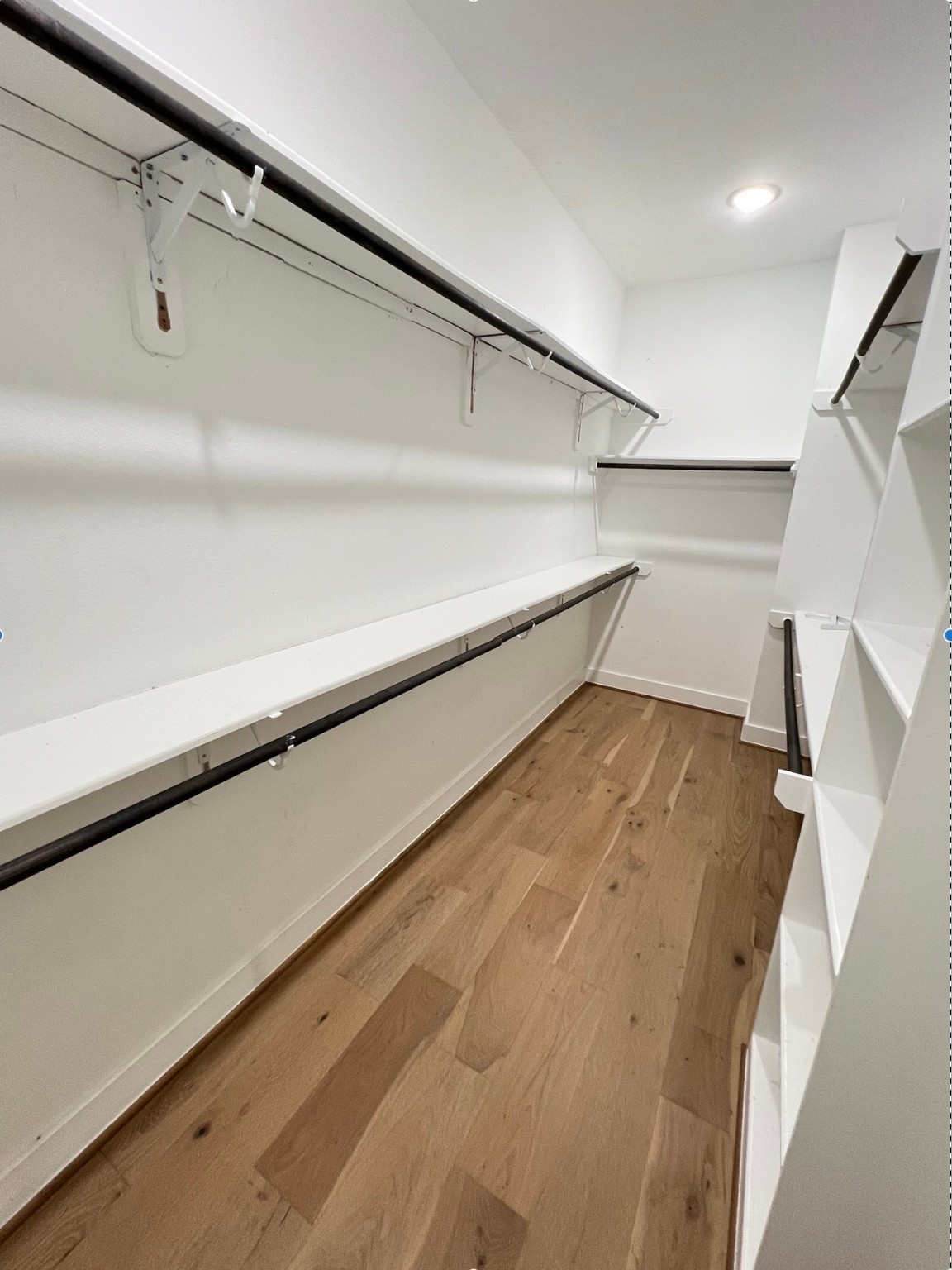 316 Thornton Road, Unit D Houston, TX 77018 - Photo 5 of 8 a close view of closet