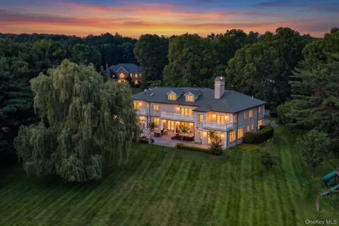 $5,295,000 | 5 Farmwoods Lane, Glen Head, NY 11545