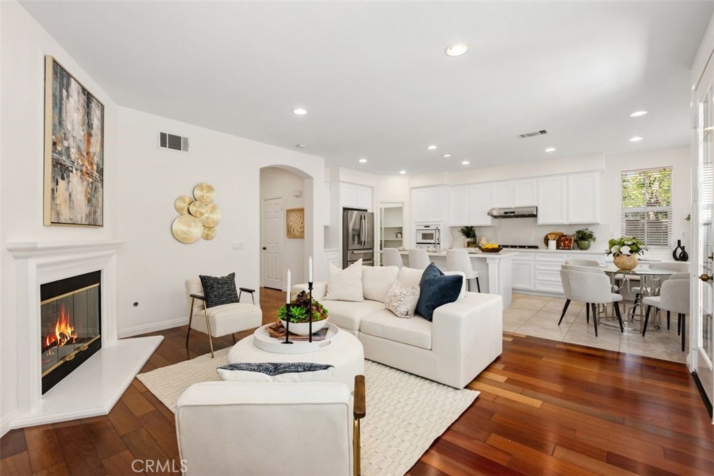 152 Treehouse Irvine, CA 92603 - Photo 6 of 71