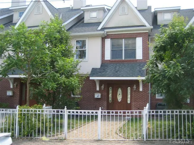 $4,500,000 | 240-250 Pelham Road, New Rochelle, NY 10805