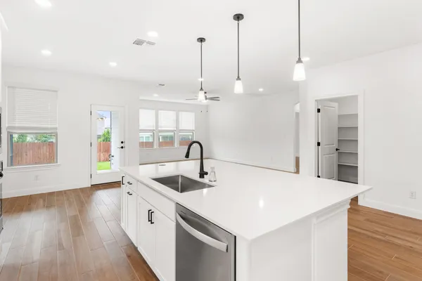 $3,200 | 201 Bristlecone Bend, Liberty Hill, TX 78642