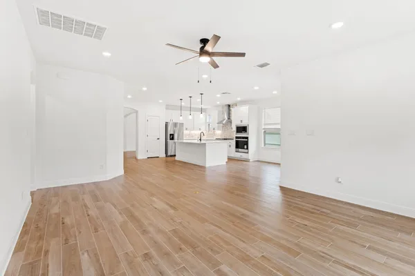 $3,200 | 201 Bristlecone Bend, Liberty Hill, TX 78642