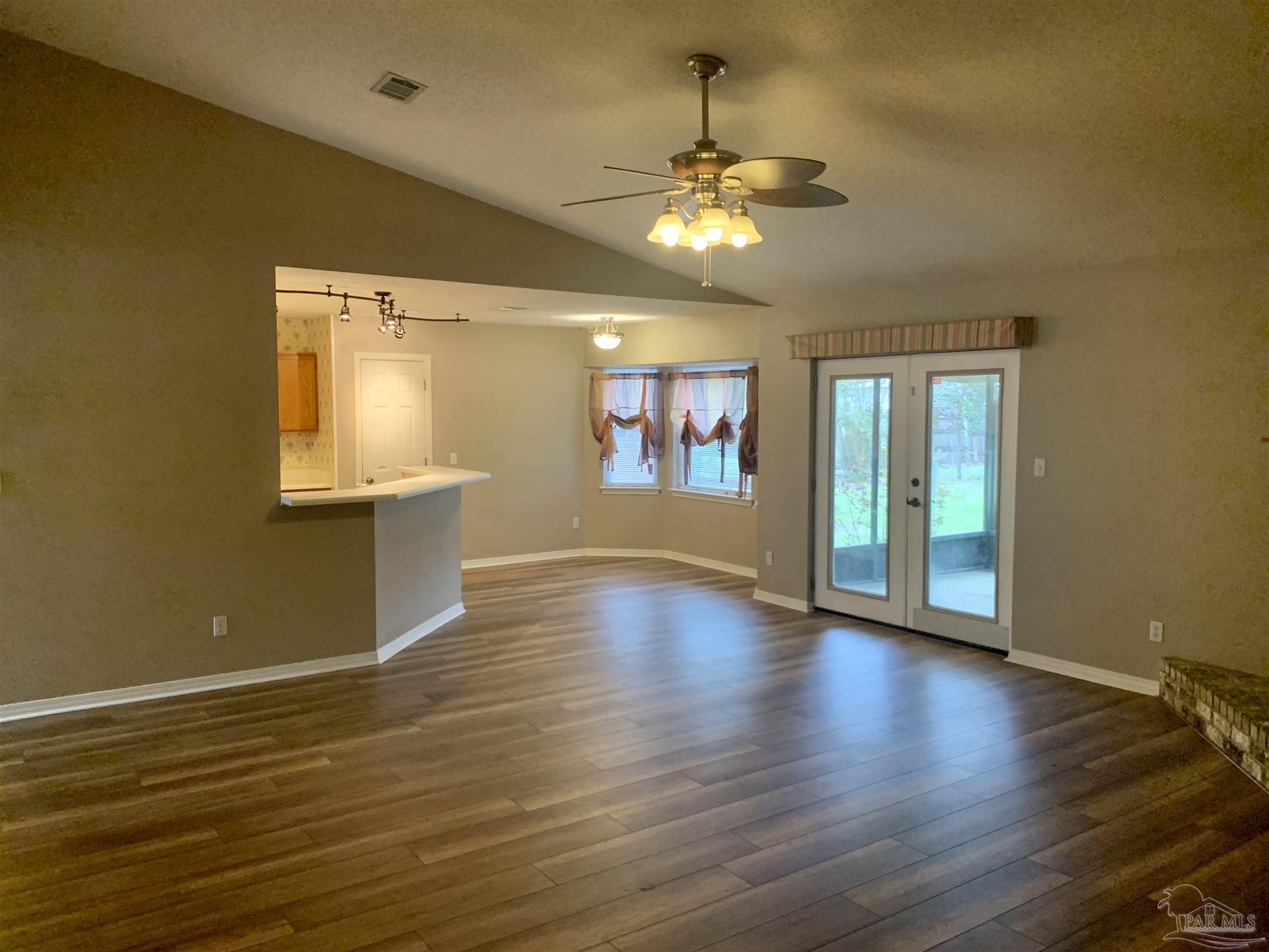 5836 Gulf Road Milton, FL 32583 - Photo 2 of 20