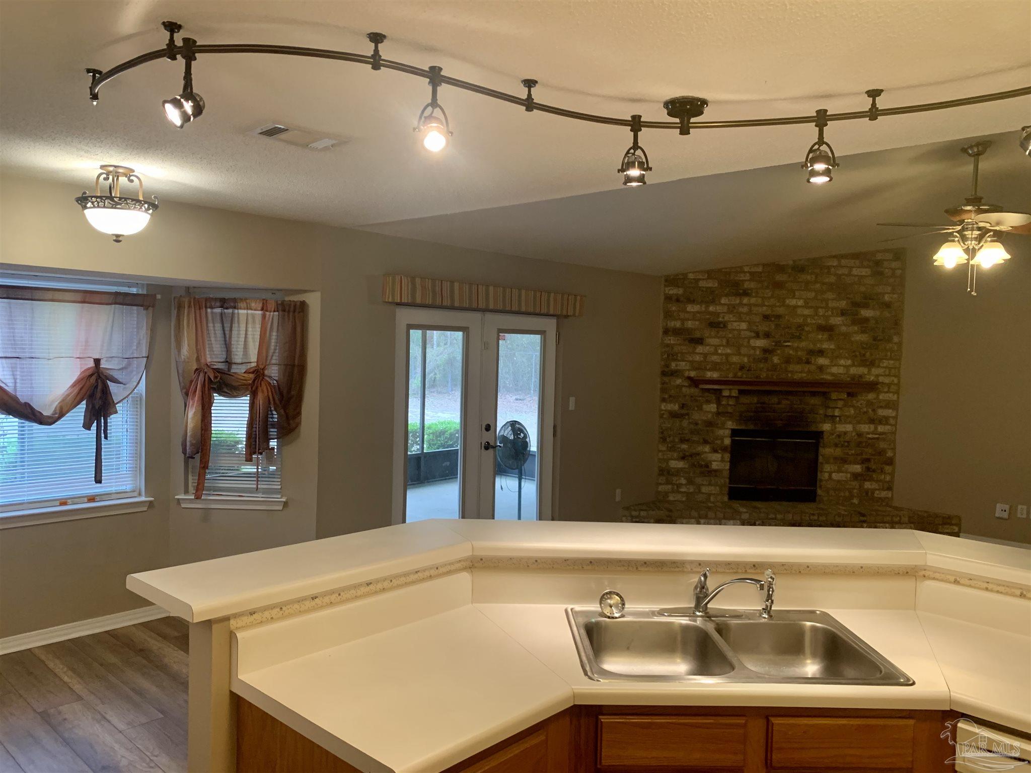 5836 Gulf Road Milton, FL 32583 - Photo 9 of 20