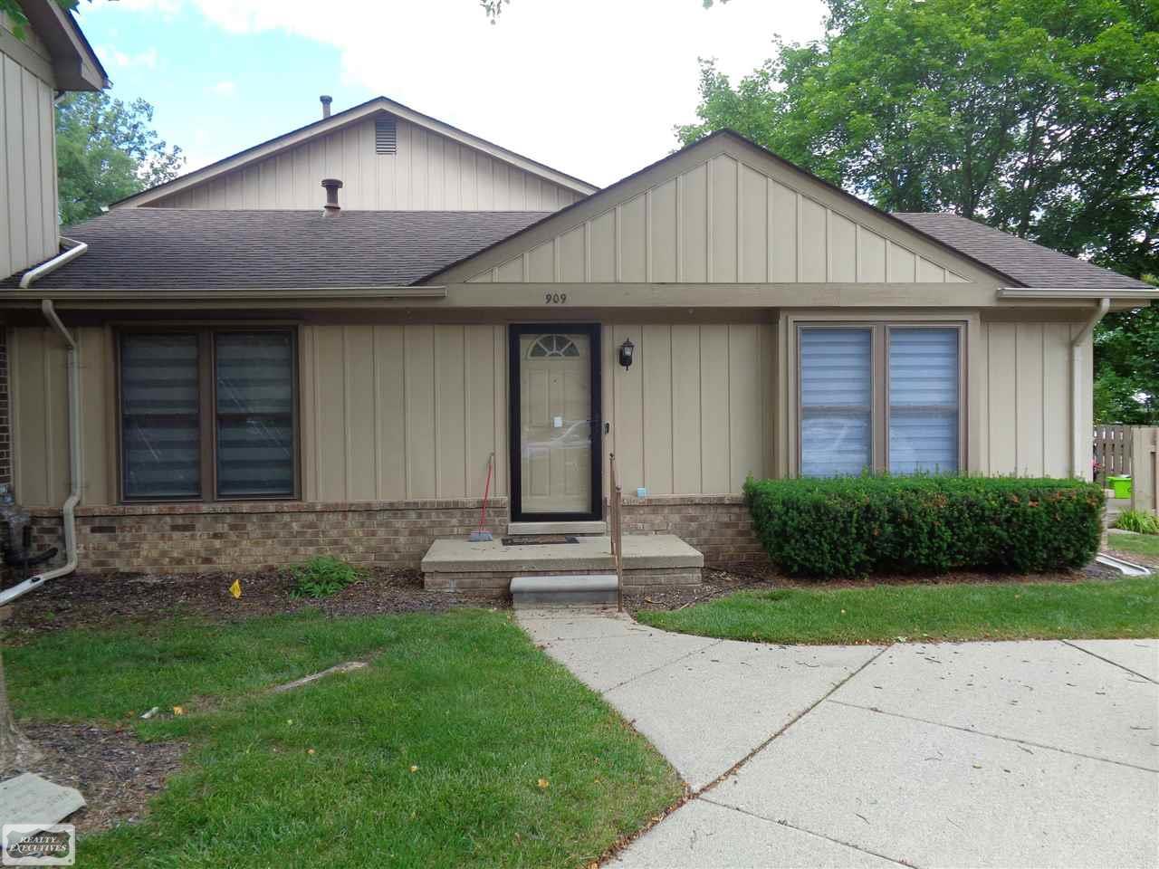 909 Lafayette Court Rochester, MI 48307 - Photo 1 of 44