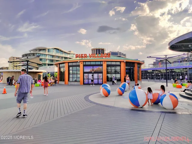 $3,200 | 422 Ocean Boulevard North, Unit 3J, Long Branch, NJ 07740