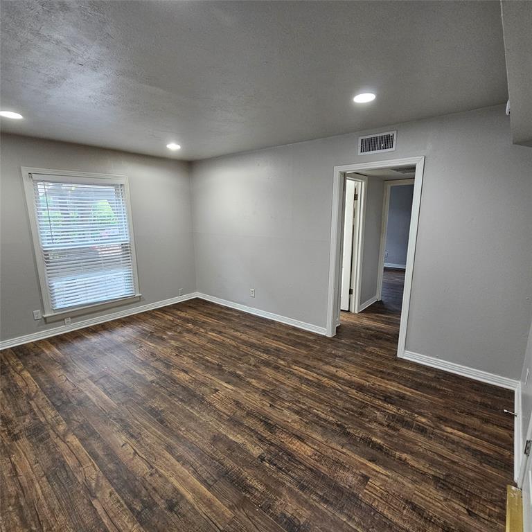 3911 Prescott Avenue Dallas, TX 75219 - Photo 13 of 18