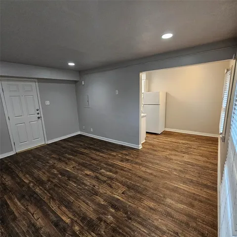 $995 | 3911 Prescott Avenue, Dallas, TX 75219