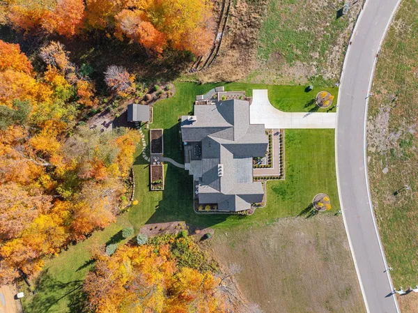 $3,150,000 | 4972 Bridgevine Way, Independence, MN 55359
