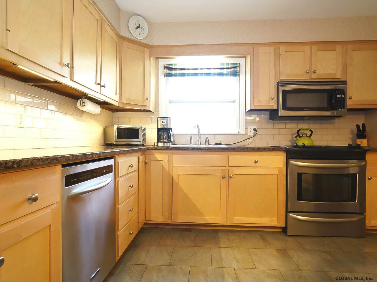 5 Coventry Road Bethlehem, NY 12077 - Photo 7 of 25 Photo 7