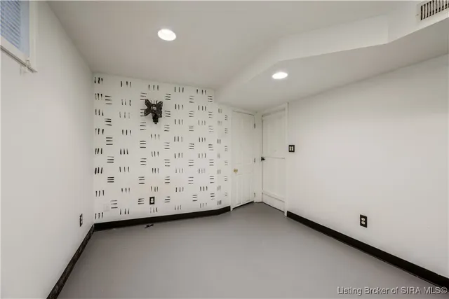 $248,900 | 111 Rossmoore Drive, New Albany, IN 47150