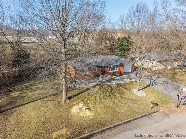 $248,900 | 111 Rossmoore Drive, New Albany, IN 47150