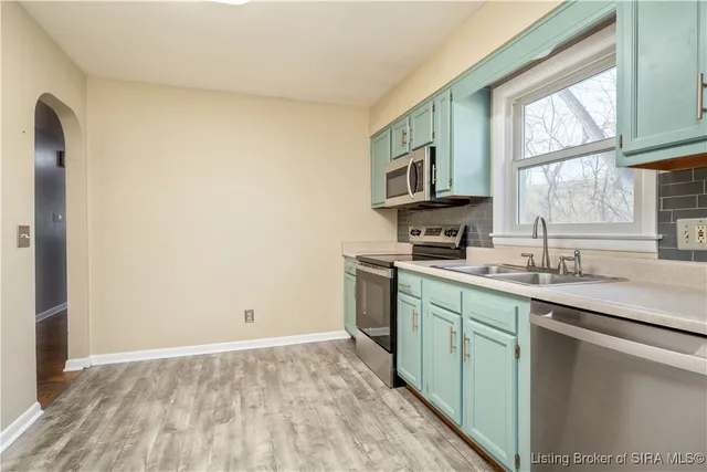 $248,900 | 111 Rossmoore Drive, New Albany, IN 47150