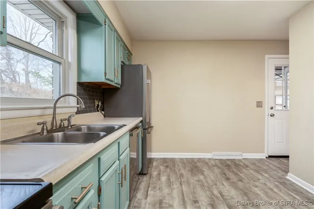 $248,900 | 111 Rossmoore Drive, New Albany, IN 47150