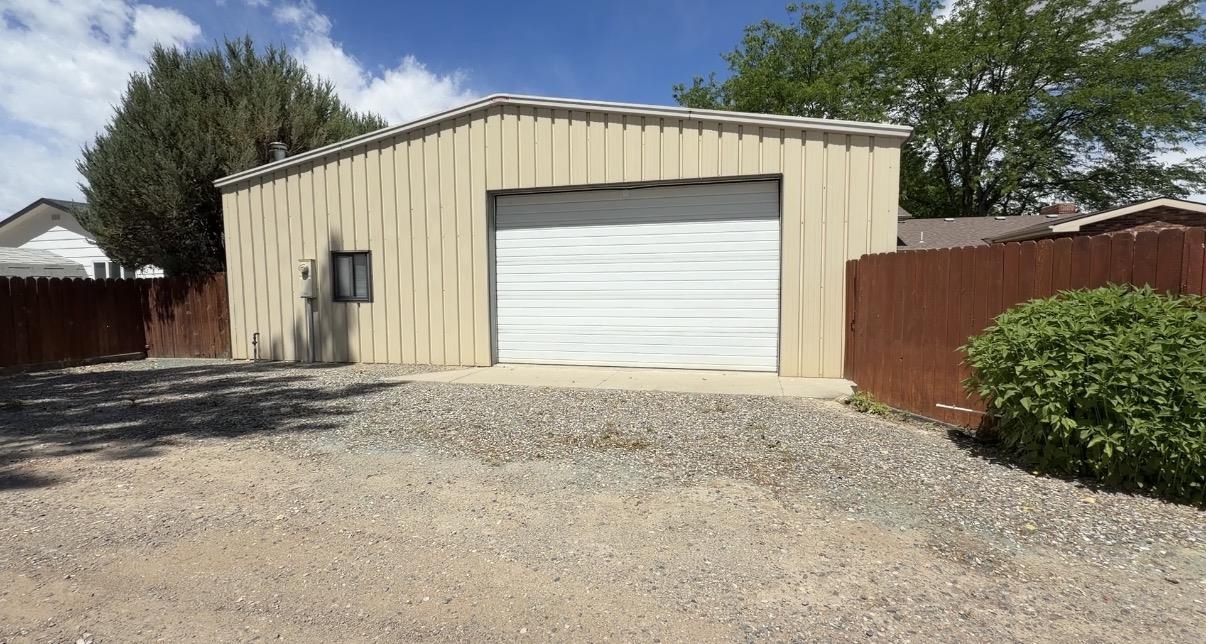 1804 Circle Road Worland, WY 82401 - Photo 6 of 7