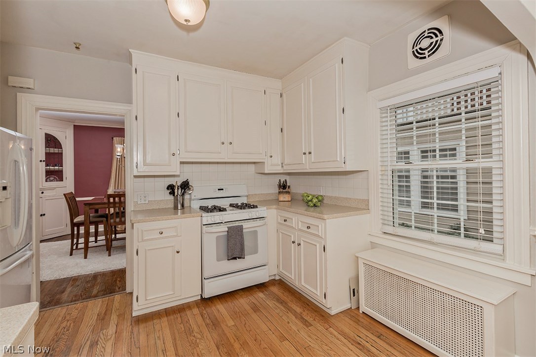 3296 Stockholm Road Cleveland, OH 44120 - Photo 7 of 33 Gallery Image 7