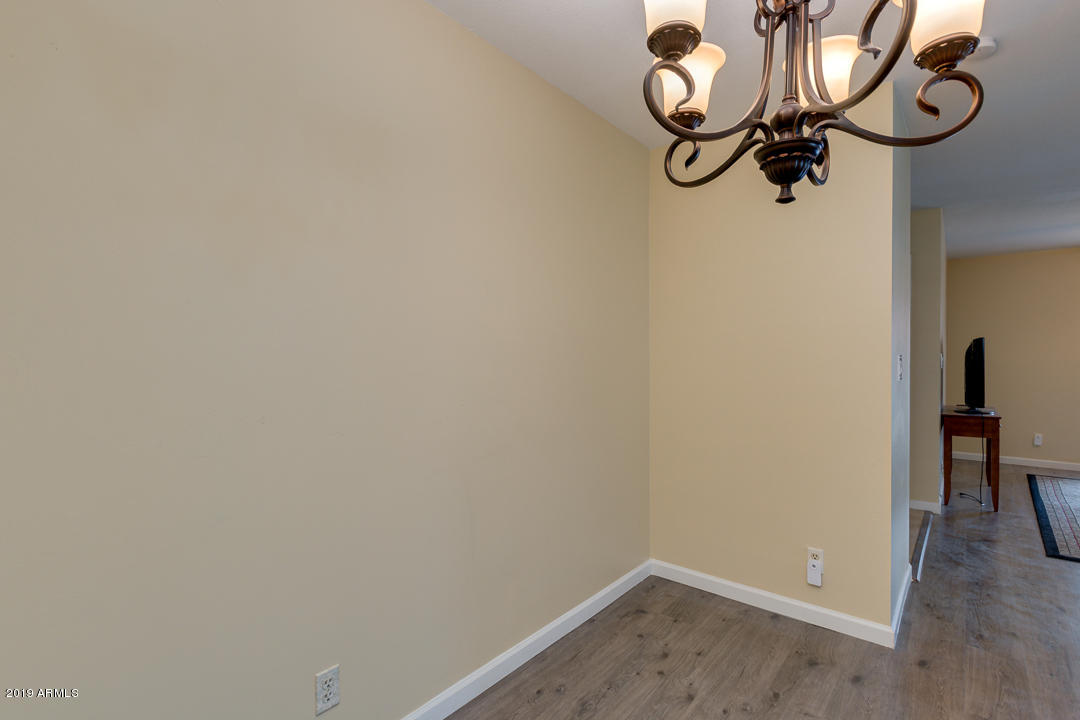 5525 East Thomas Road, Unit R13 Phoenix, AZ 85018 - Photo 14 of 25 19-Thomas