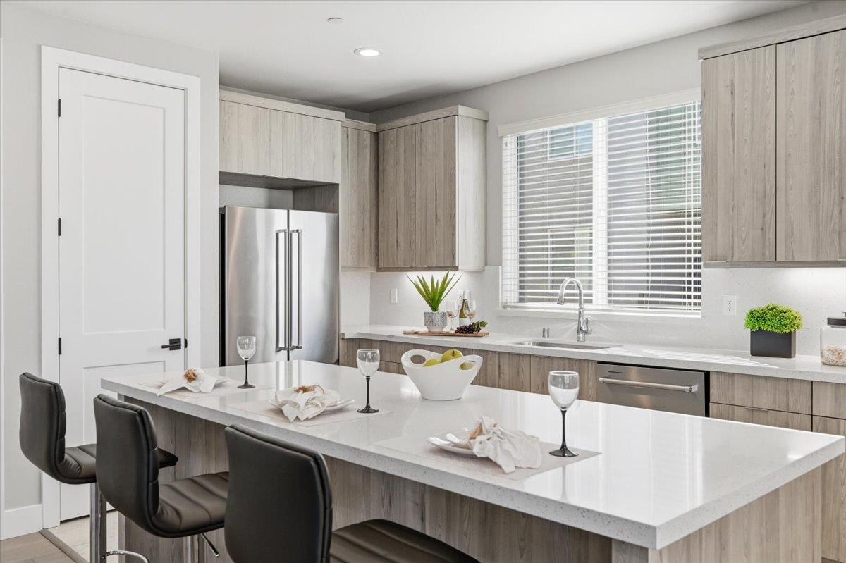 1825 Joshua Tree Circle Milpitas, CA 95035 - Photo 2 of 28