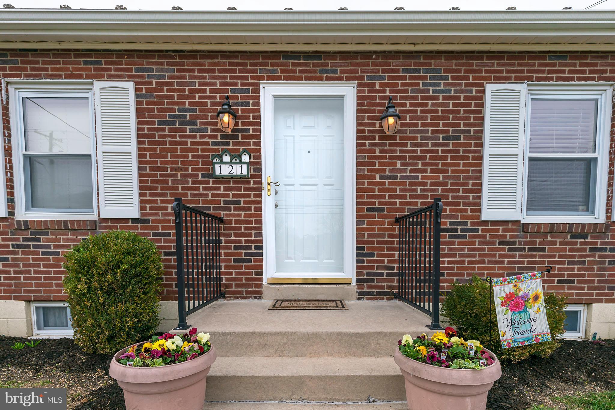 121 Old Mill Road Ephrata, PA 17522 - Photo 2 of 37 Gallery Image 2