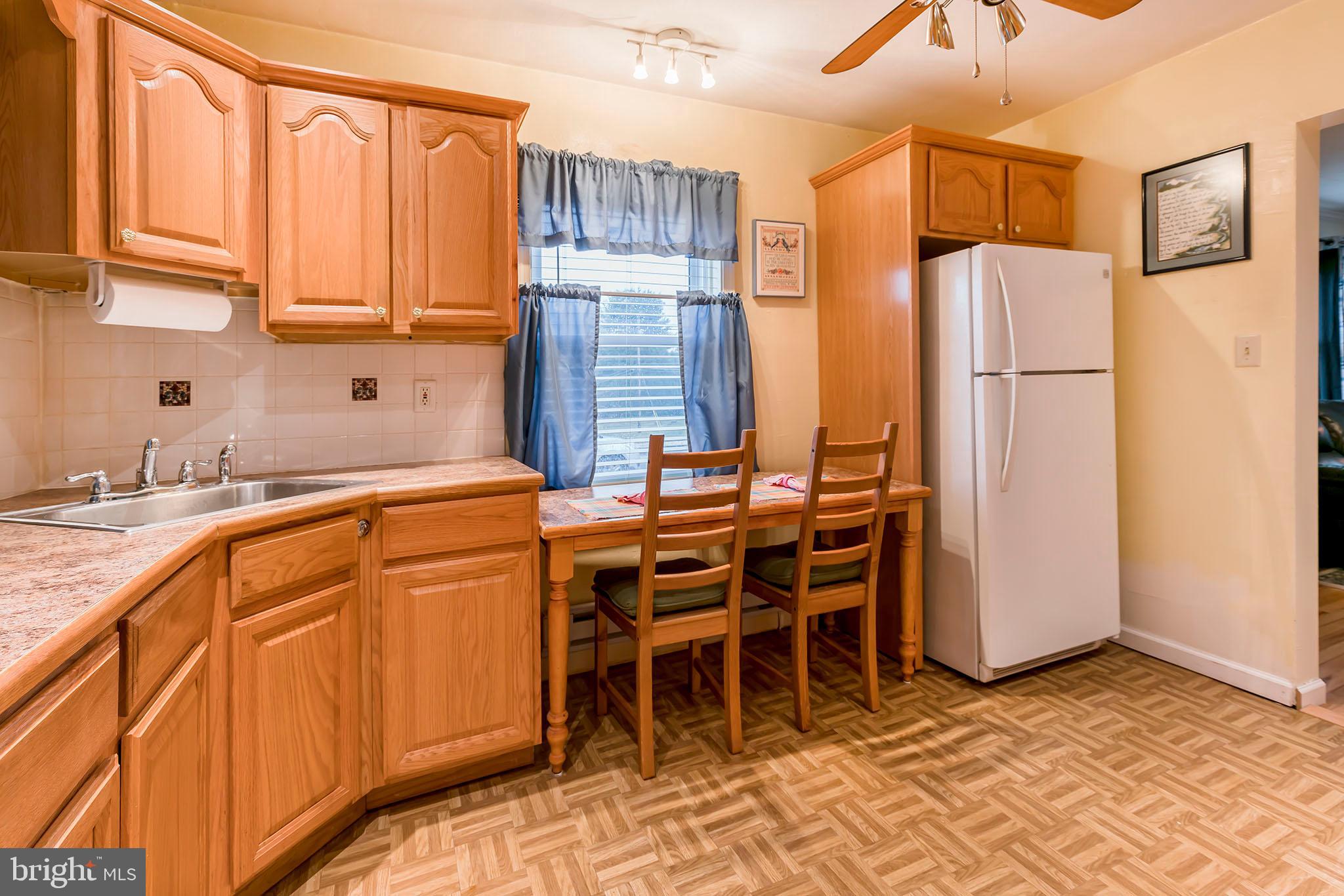 121 Old Mill Road Ephrata, PA 17522 - Photo 12 of 37 Kitchen