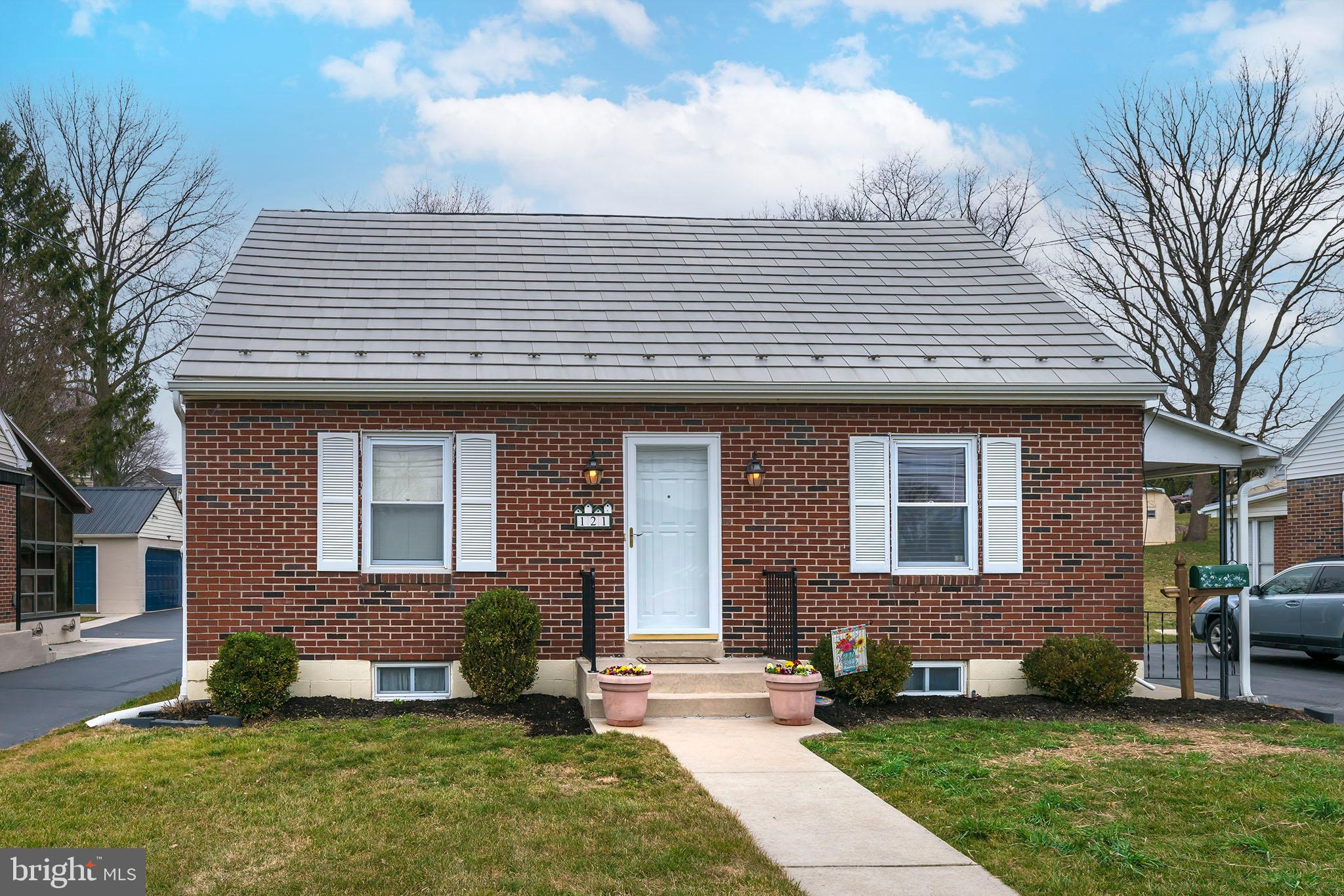 121 Old Mill Road Ephrata, PA 17522 - Photo 35 of 37 Front view
