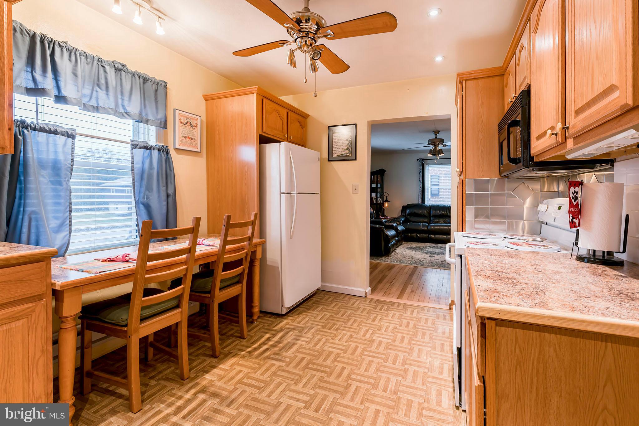 121 Old Mill Road Ephrata, PA 17522 - Photo 8 of 37 Kitchen