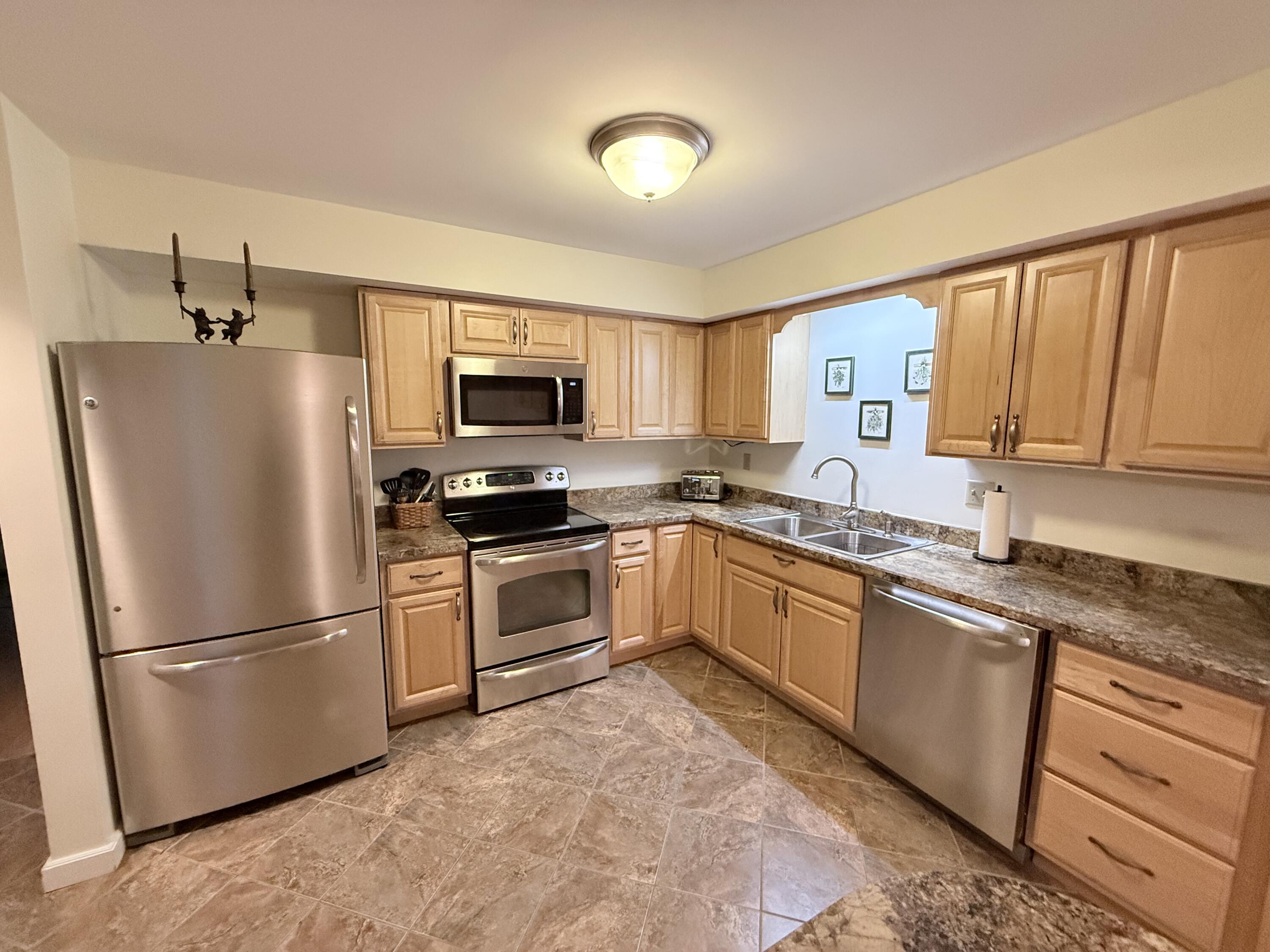 56 Maine Road Plattsburgh, NY 12903 - Photo 2 of 19