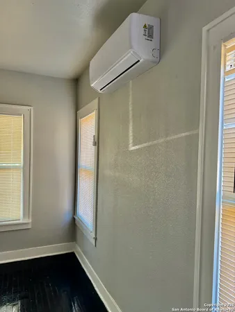 $875 | 644 Bailey Avenue, San Antonio, TX 78210