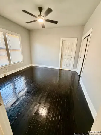 $875 | 644 Bailey Avenue, San Antonio, TX 78210