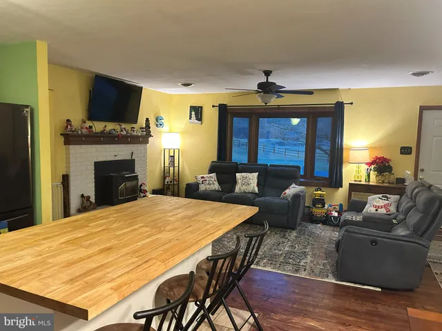 $314,900 | 20800 Emerald Drive, Hagerstown, MD 21742