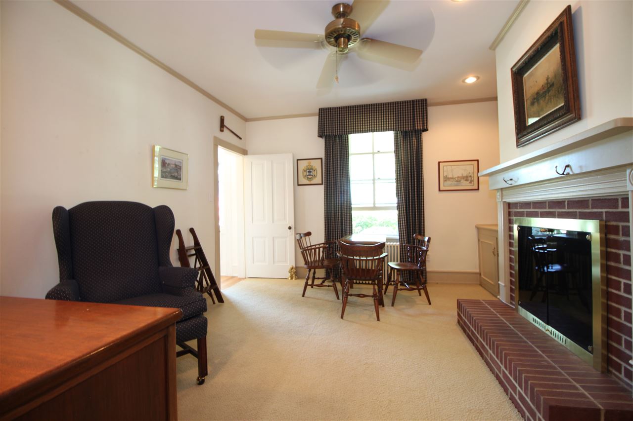 435 Baynes Road Waynesboro, VA 22980 - Photo 5 of 35 a workspace with furniture and window