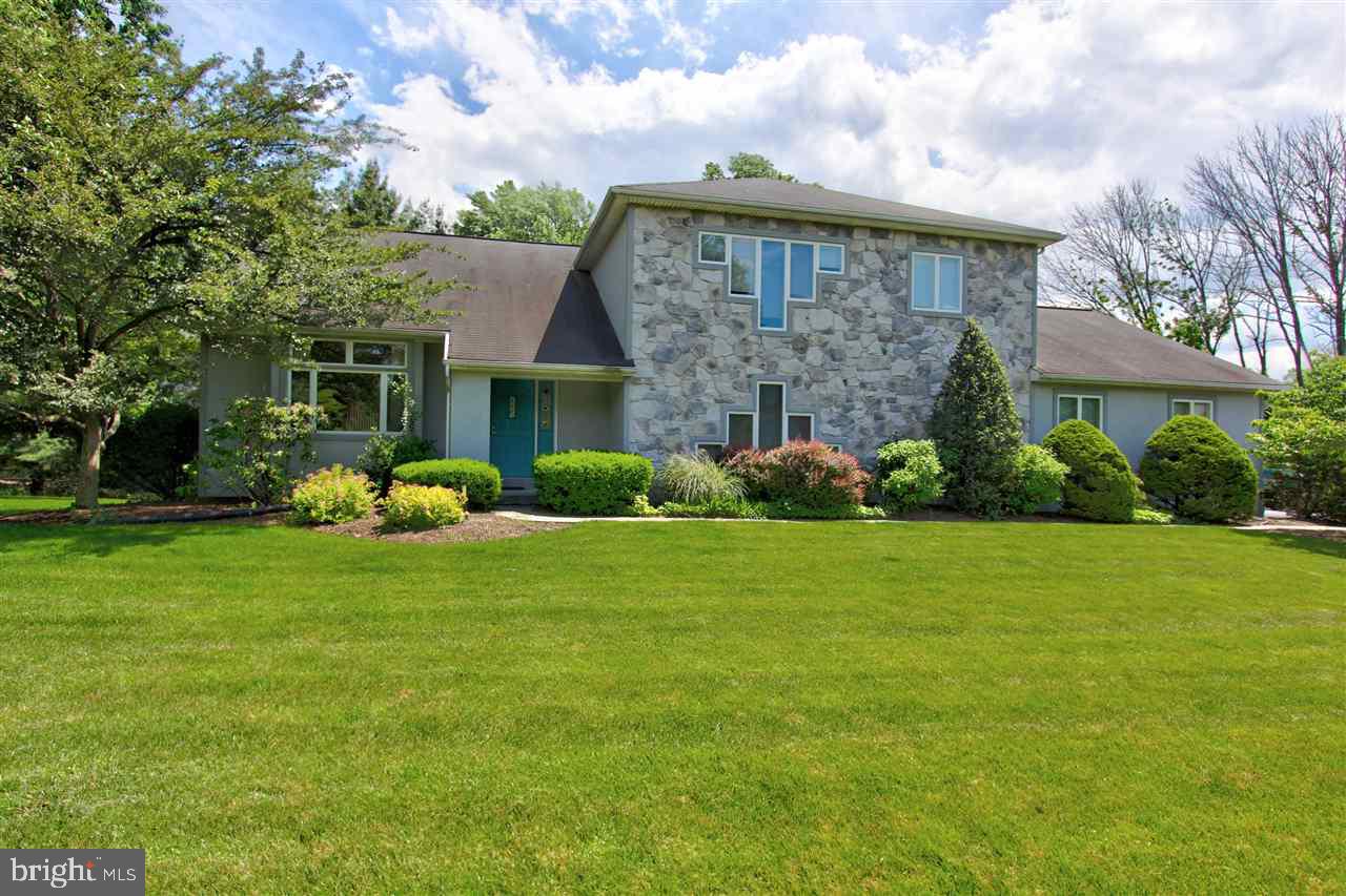 1427 Appletree Road Harrisburg, PA 17110 - Photo 2 of 25 Gallery Image 2