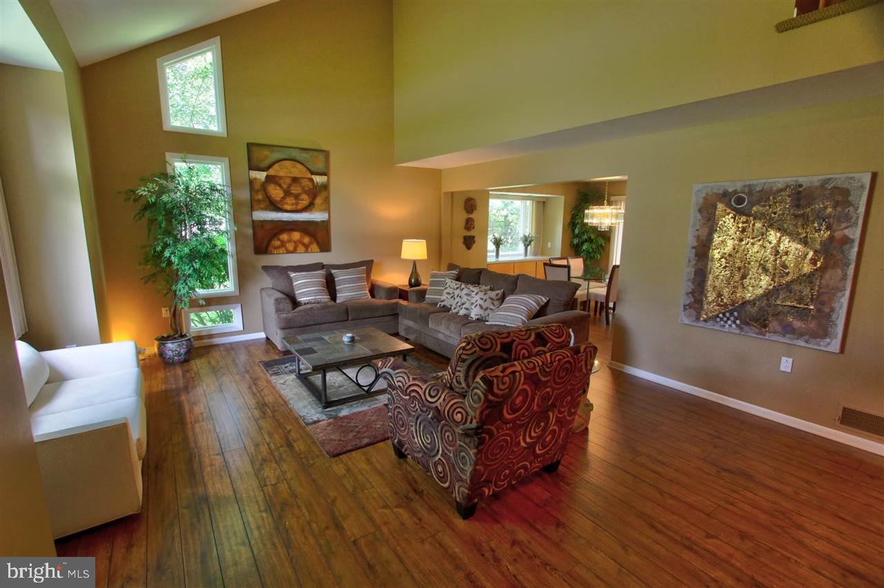1427 Appletree Road Harrisburg, PA 17110 - Photo 3 of 25 Gallery Image 3