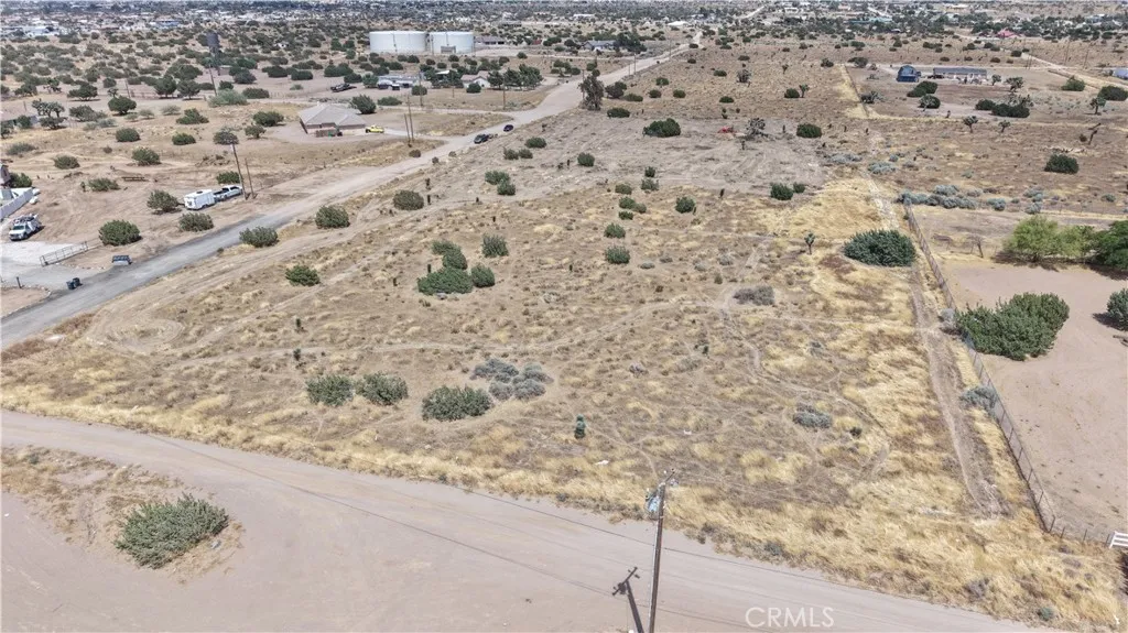 111 Smoke Tree Road Phelan, CA 92371 - Photo 7 of 9