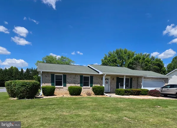 $295,000 | 1741 Wisteria Drive, Chambersburg, PA 17202