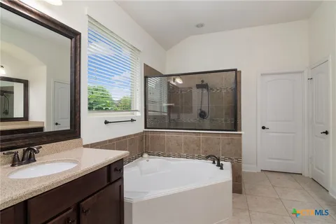 $420,000 | 472 Mission Hill Run, New Braunfels, TX 78132