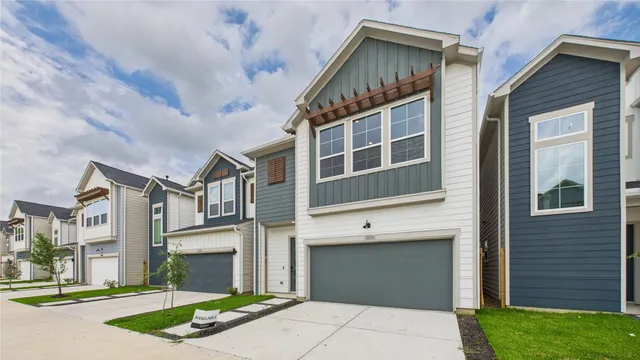 $2,345 | 5816 Highland Sky Lane, Houston, TX 77091