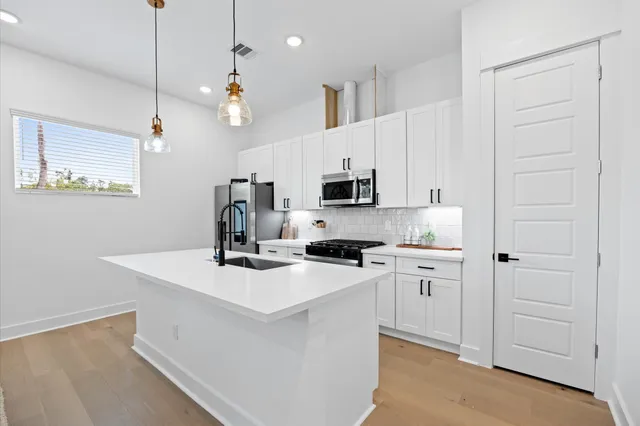 $2,345 | 5816 Highland Sky Lane, Houston, TX 77091