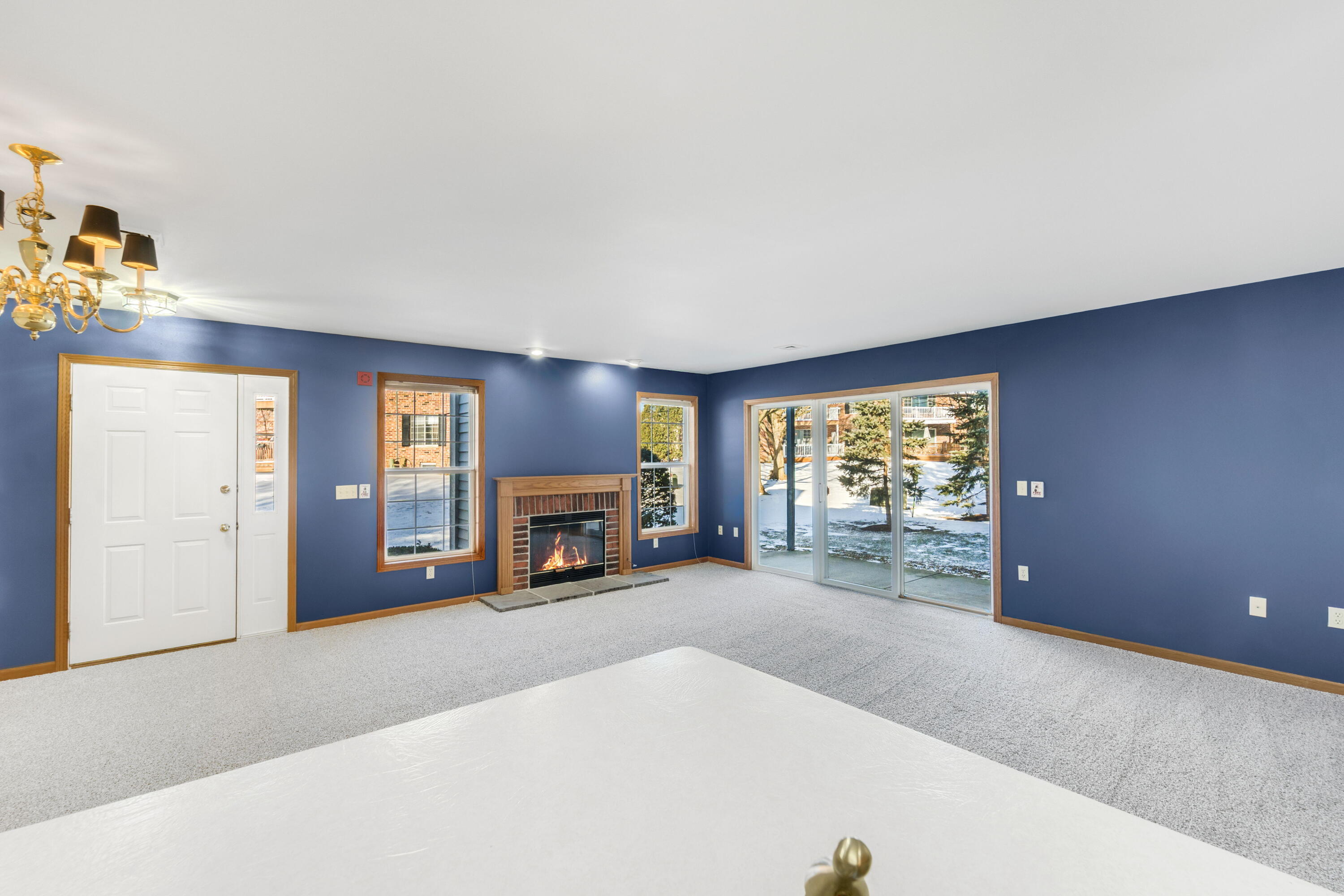 173 Heidel Road Thiensville, WI 53092 - Photo 13 of 34 Entertain & Cook at the Same Time!