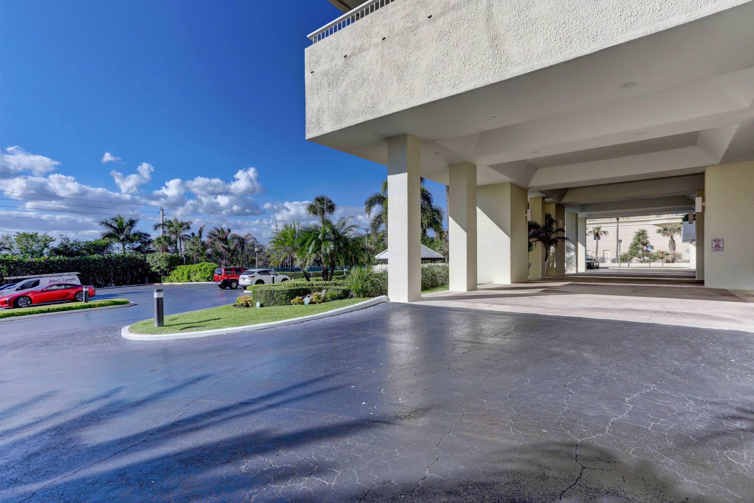 5280 North Ocean Drive, Unit 2F Singer Island, FL 33404 - Photo 43 of 92 Porte-Cochere