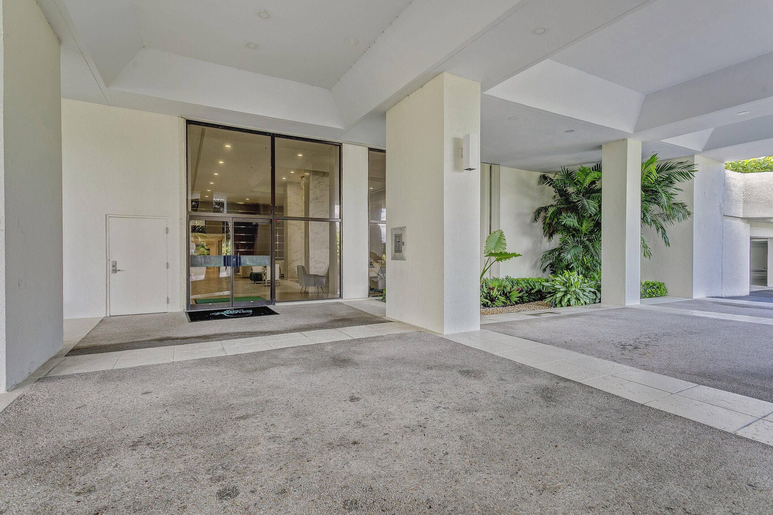 5280 North Ocean Drive, Unit 2F Singer Island, FL 33404 - Photo 44 of 92 Lobby Entrance