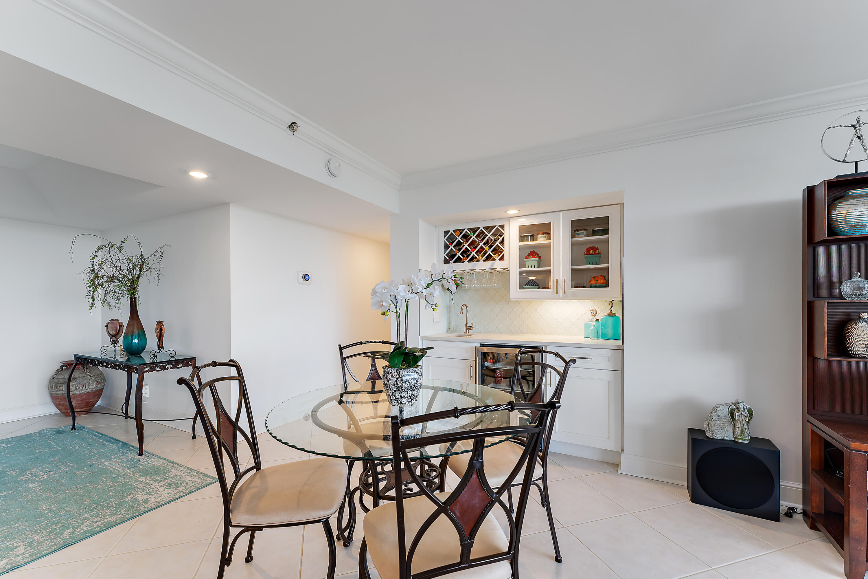 5280 North Ocean Drive, Unit 2F Singer Island, FL 33404 - Photo 8 of 92 Cocktail Corner