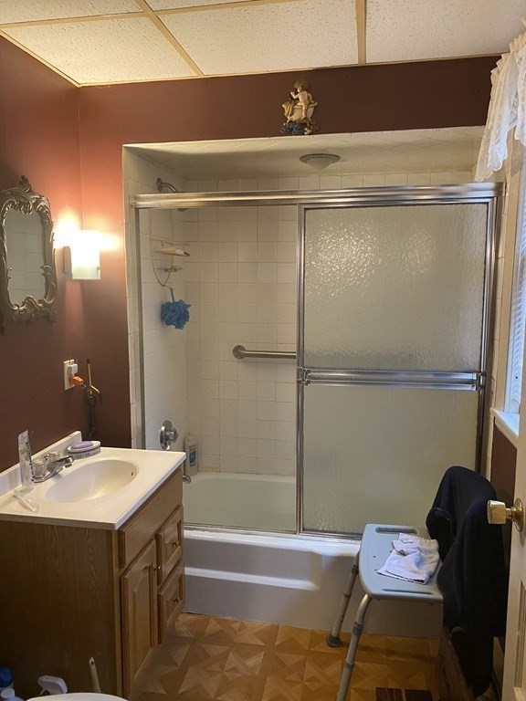 342 West Broadway Gardner, MA 01440 - Photo 7 of 21