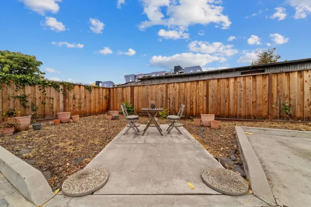 a view of a tennis court