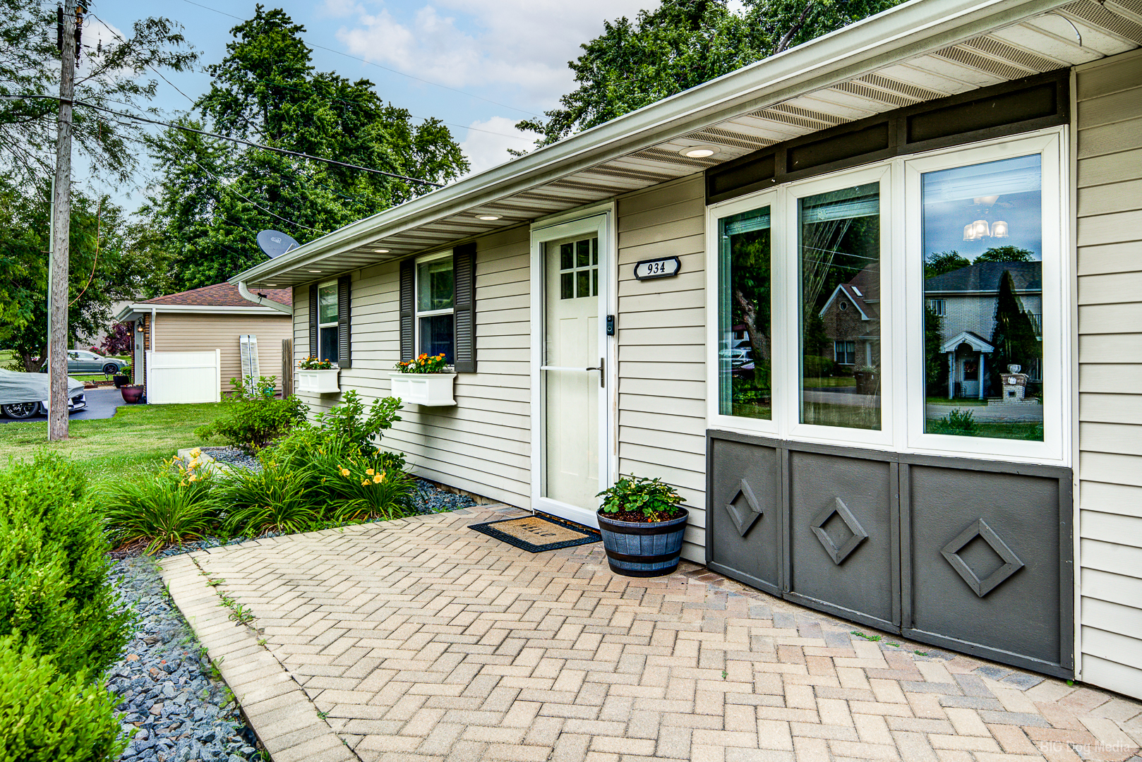 934 Ogden Road New Lenox, IL 60451 - Photo 3 of 32 Gallery Image 3