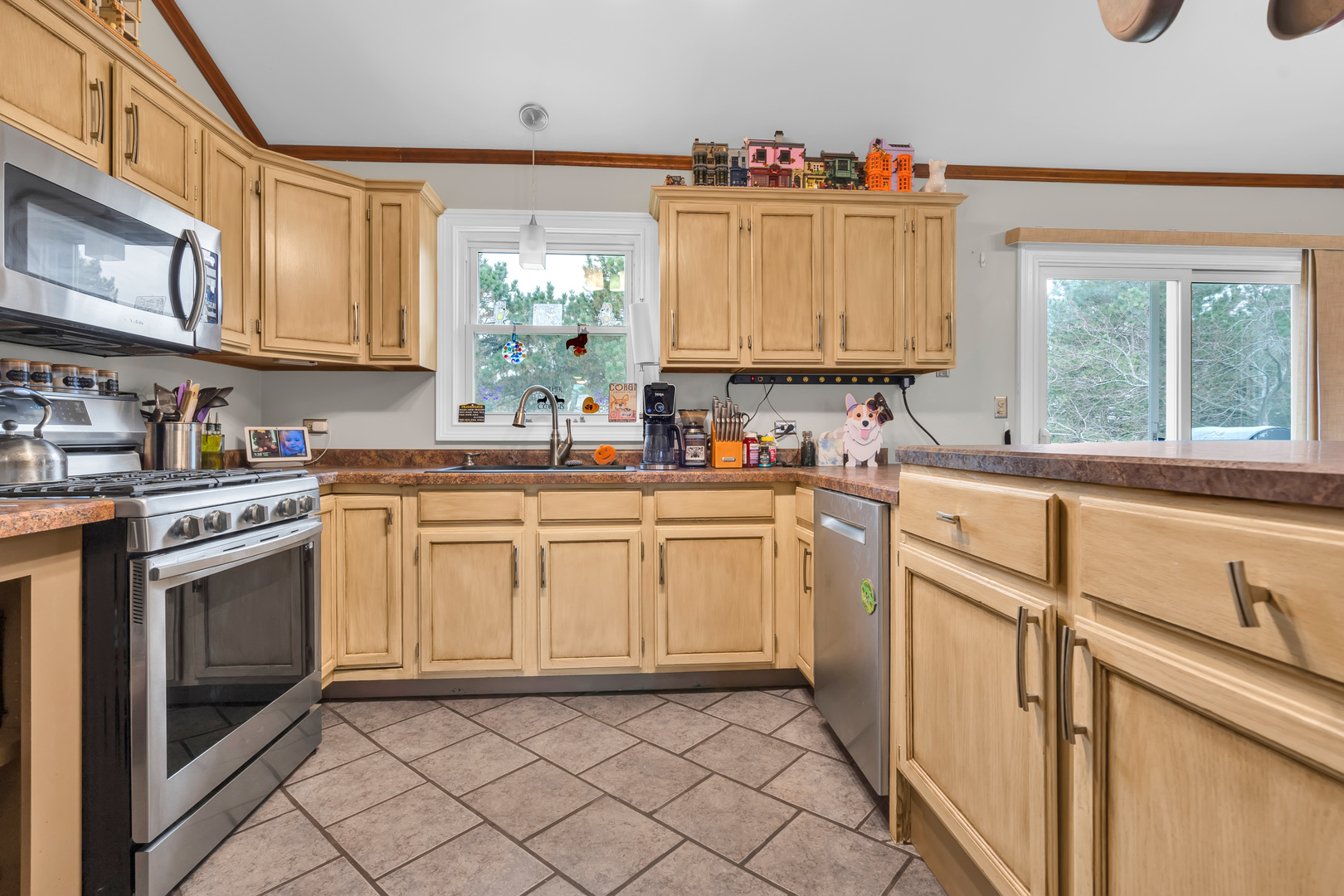 168 Tree Line Antioch, IL 60002 - Photo 3 of 16 Gallery Image 3