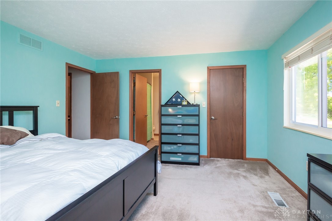 9835 Sheehan Road Dayton, OH 45458 - Photo 28 of 36 Gallery Image 28