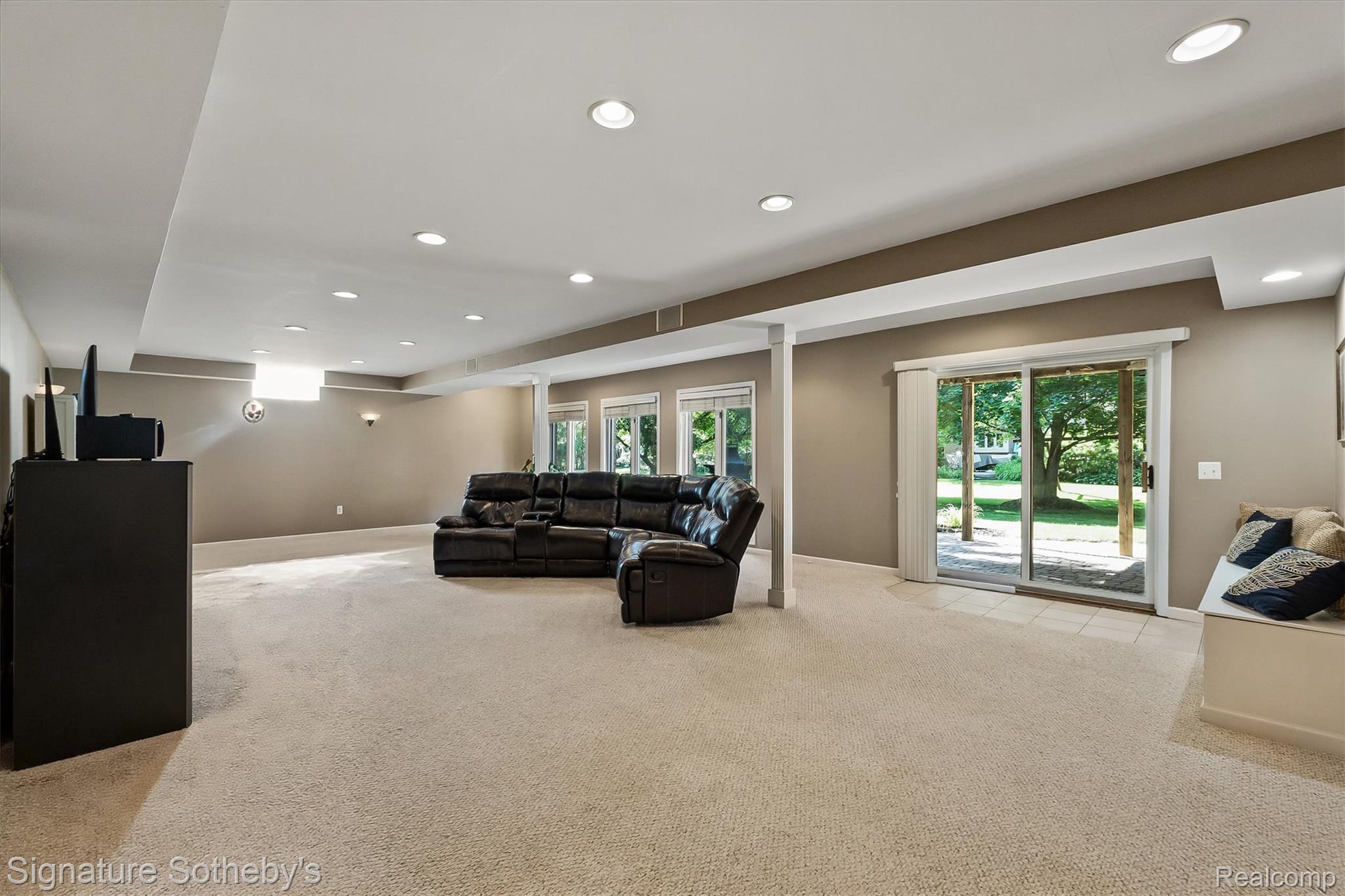 602 Appoline Court Rochester, MI 48307 - Photo 29 of 37 43-Appoline-5.jpg